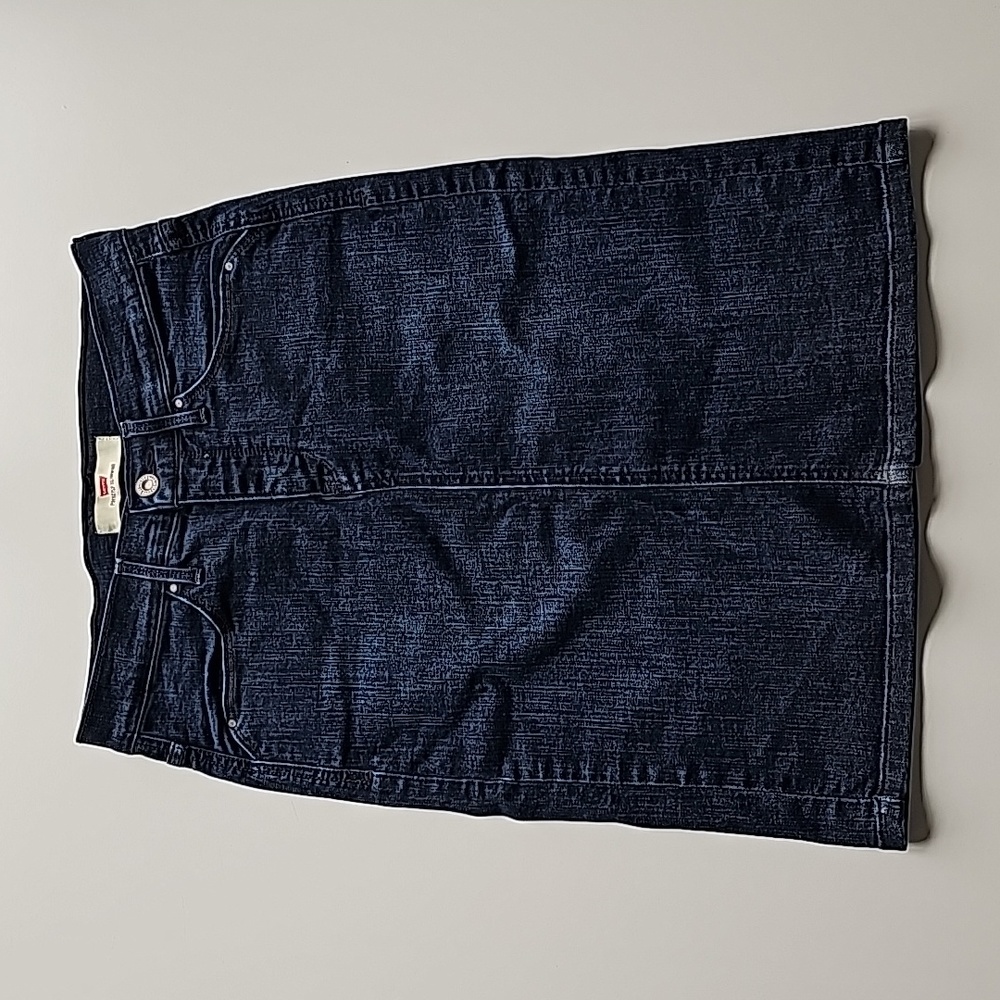 Levi's Perfectly Slimming Jean Denim Skirt, Size 4, Knee Length
